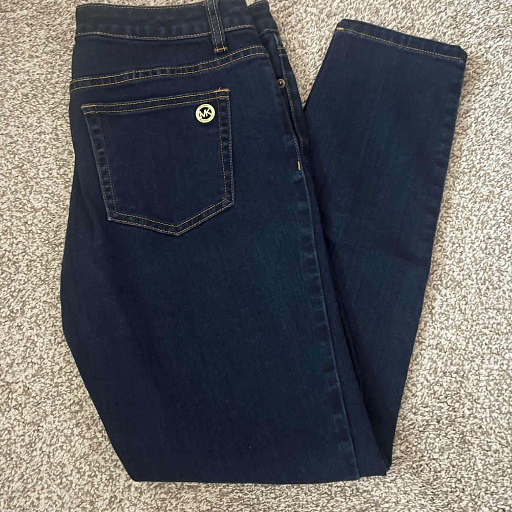 Michael Kors Skinny dark blue jeans in a size 6